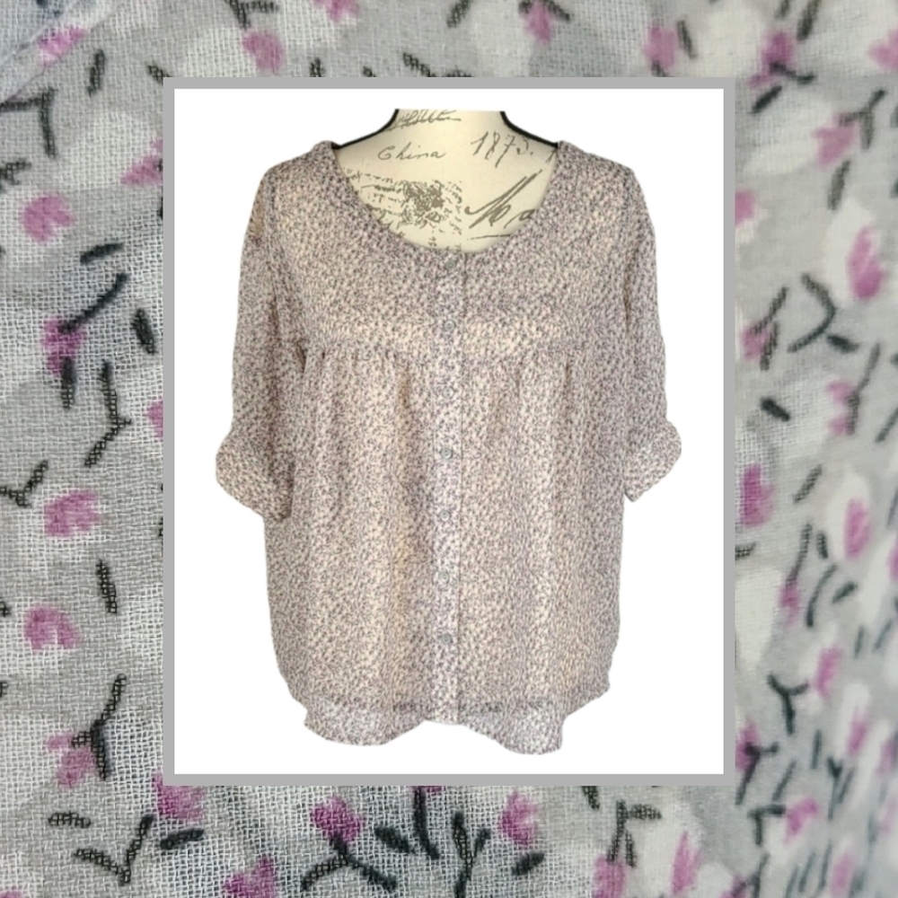 Rose Print Mesh Back Blouse in Lavender amd Light Muted Gray, Size S - Picture 6 of 6